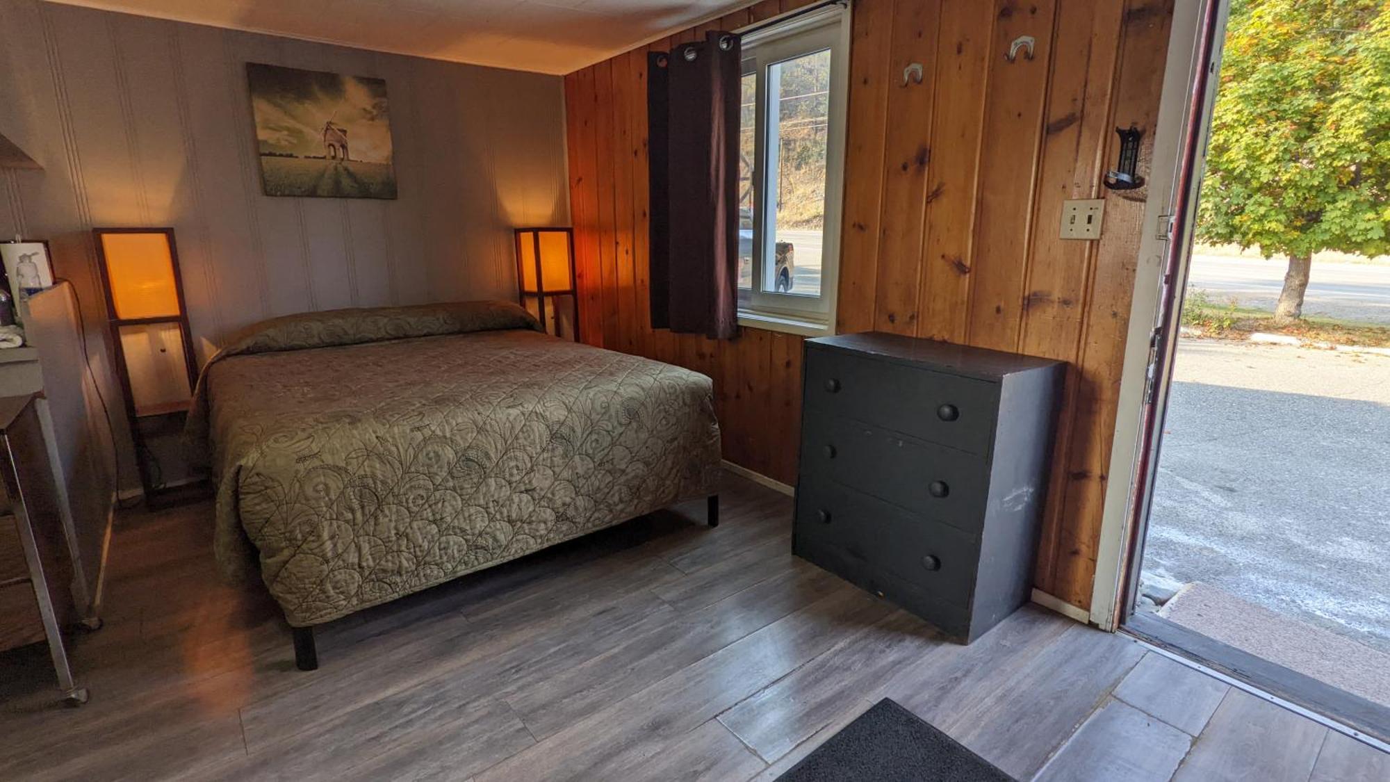 Deerview Lodge & Cabins - Princeton Bc Exterior photo